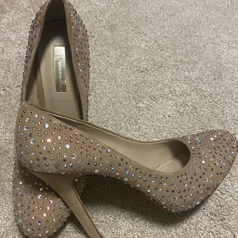 Embellished Pump
